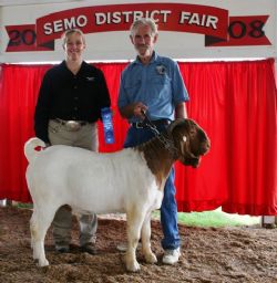 Gunner won 1st Place in the 16 - 20 month class, Beth Walker was the Judge